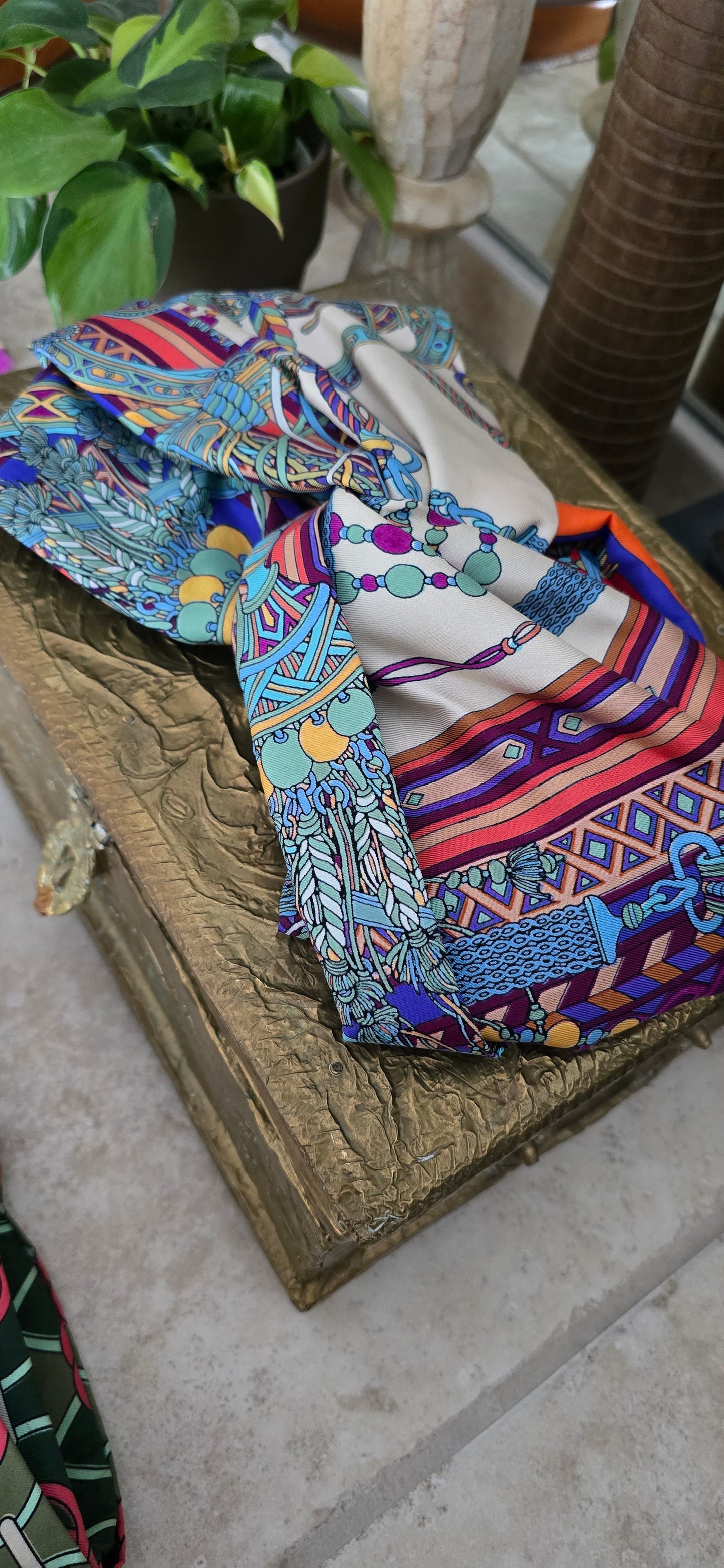 Gucci Tassel and Chain Print Headband in Pink Silk