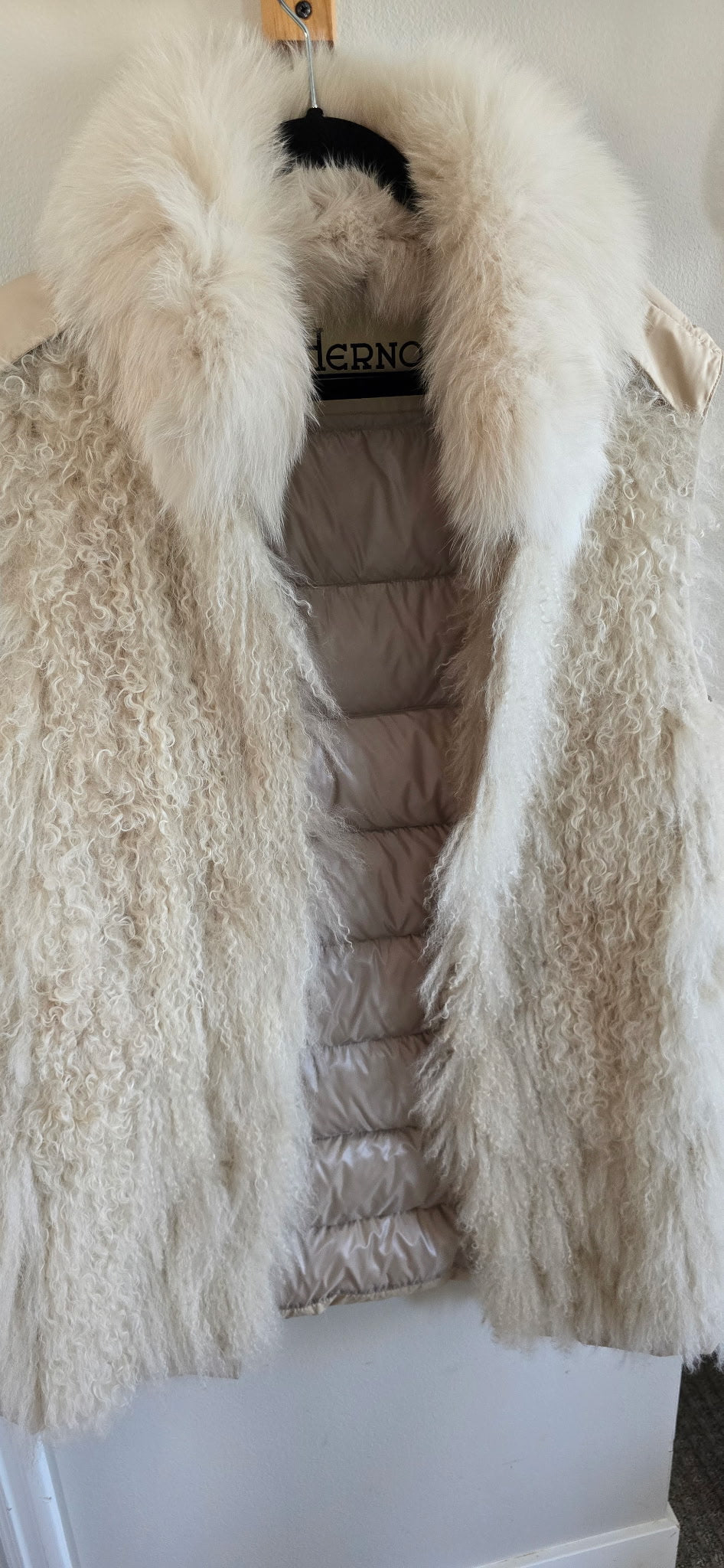 HERNO Fur sleeveless coat
