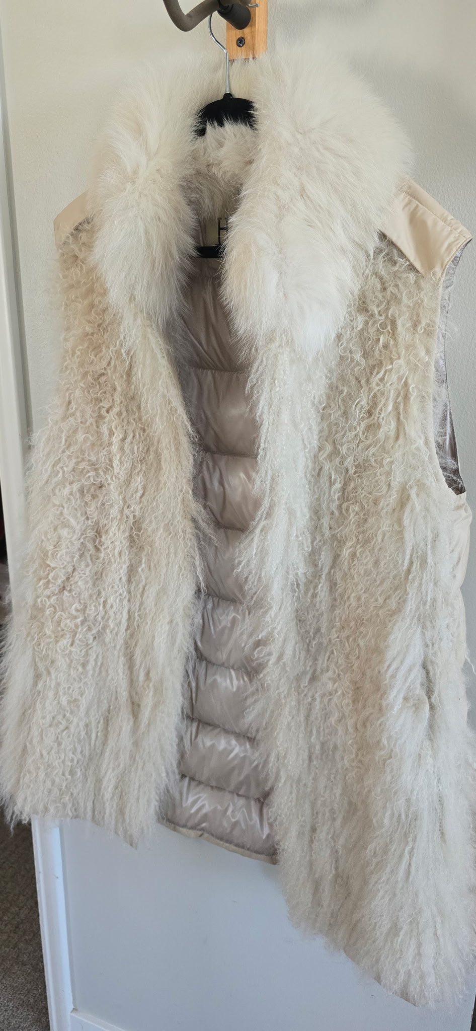 HERNO Fur sleeveless coat