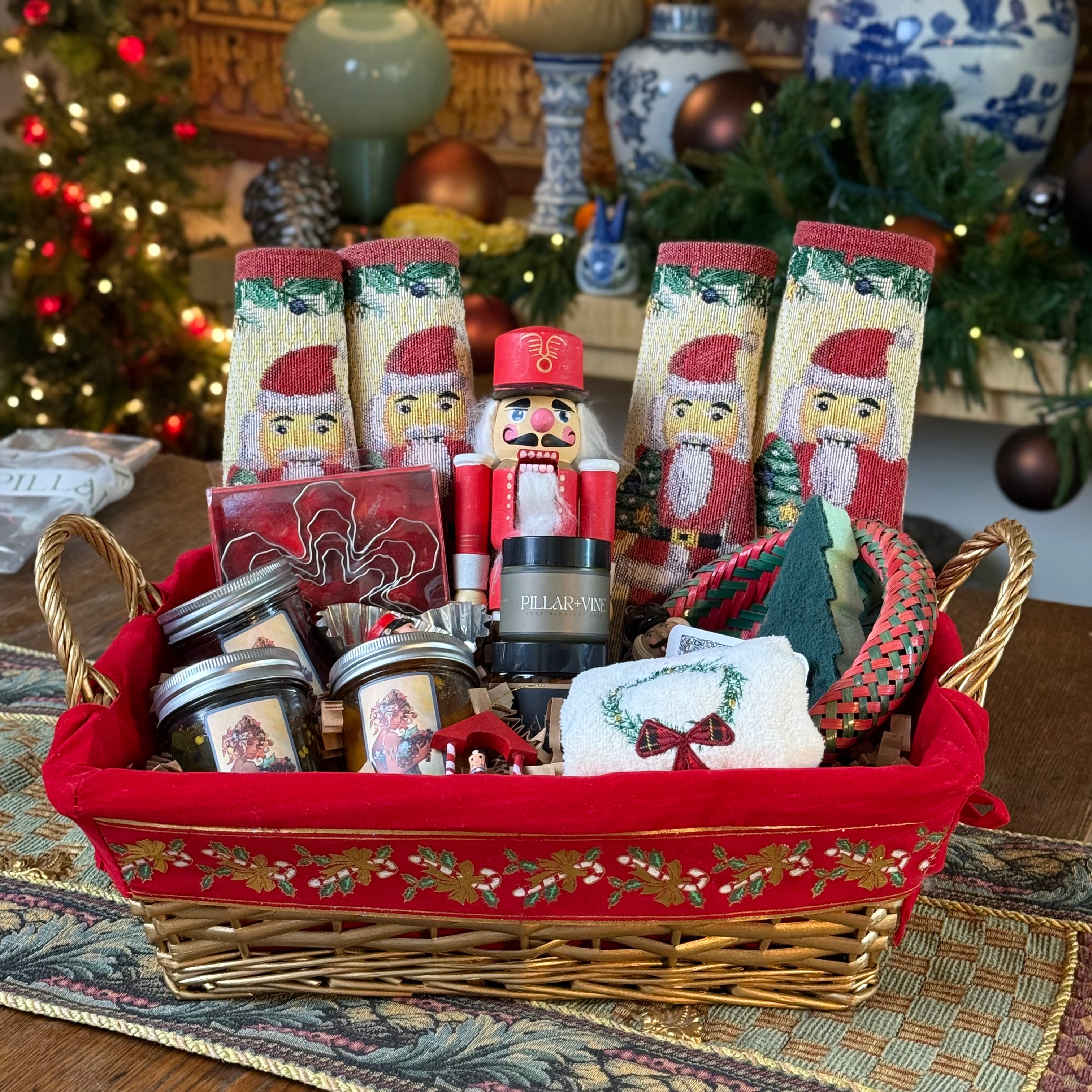 Medium One-Of-A-Kind Vintage Basket Kit